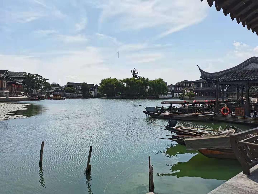 逃出郊外大别墅